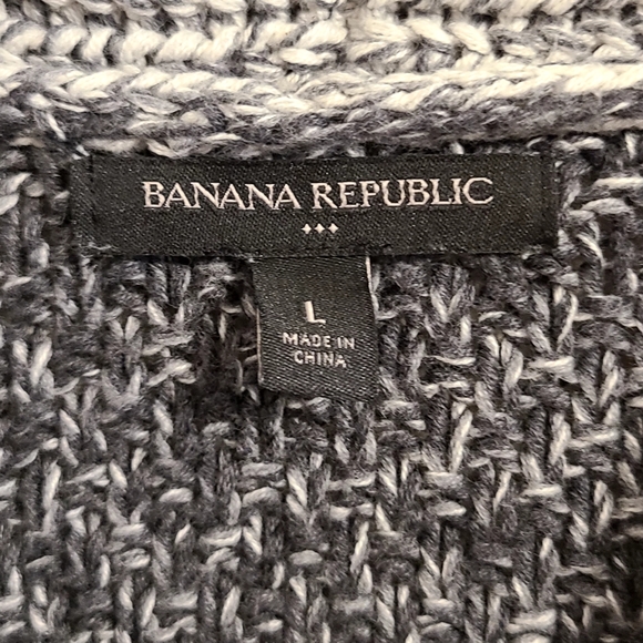 Banana Republic Heavy Sweater - Picture 3 of 5